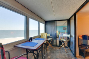 Beachfront Condo with Pool Access in Ocean City!